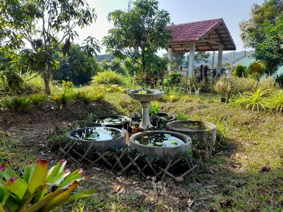 Betong House In The Garden Villa Buitenkant foto